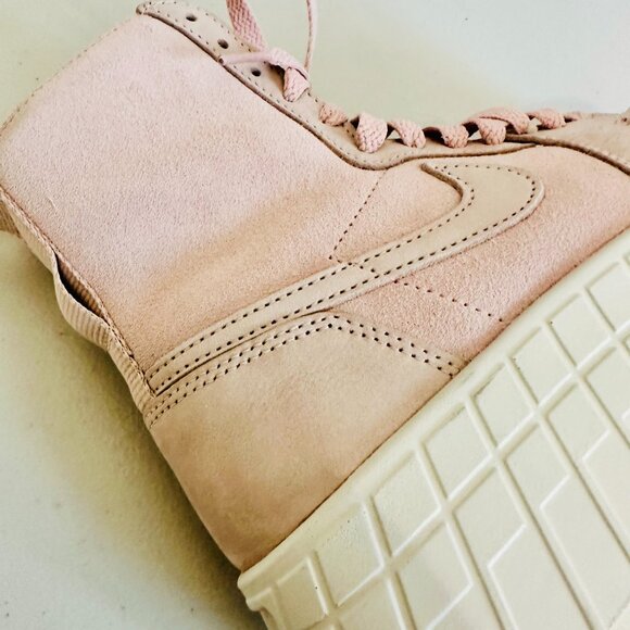 NEW NIKE AIR JORDAN 1 BROOKLYN  HIGH TOP LIGHT PINK BARBIECORE BOOTS - Picture 6 of 11